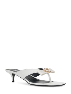Lakované kožené sandále Versace biela