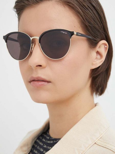 Czarne okulary przeciwsłoneczne Vogue