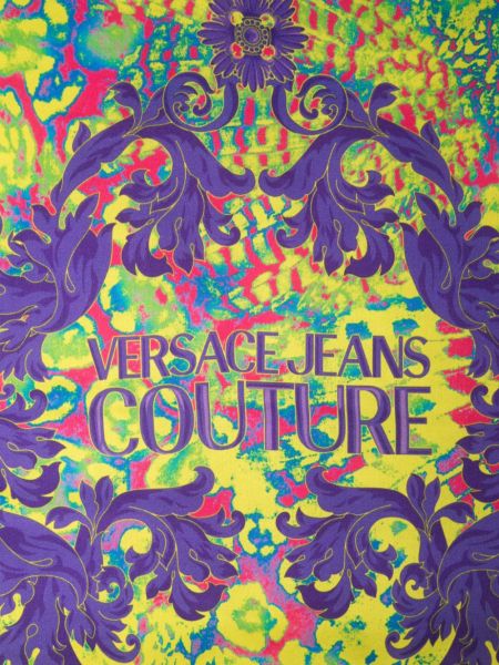 Jedwabna szal z nadrukiem Versace Jeans Couture fioletowa