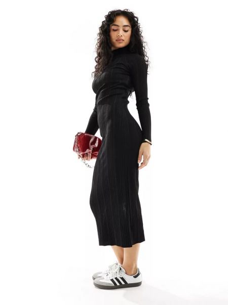Трикотажное длинное платье с вырезом на спине с высоким воротником Pimkie черное