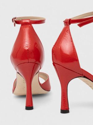 Lakované kožené sandály Custommade červené
