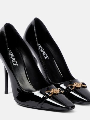 Кожени полуотворени обувки от лакирана кожа Versace черно