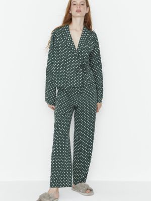 Pijamale din viscoză împletită cu motiv cu inimi Trendyol verde