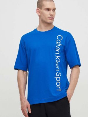 Памучна тениска с дълъг ръкав с принт Calvin Klein Performance синьо