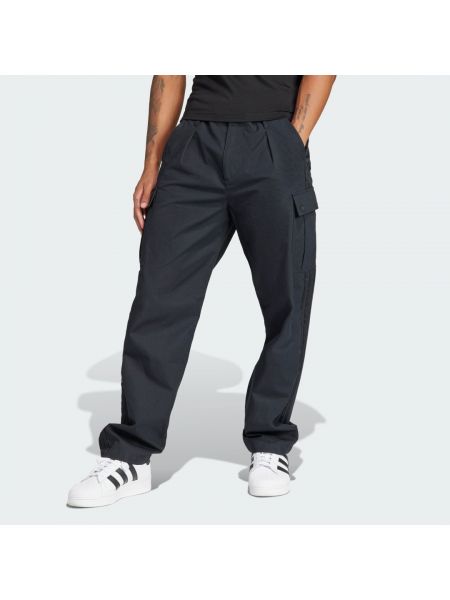 Czarne spodnie cargo Adidas