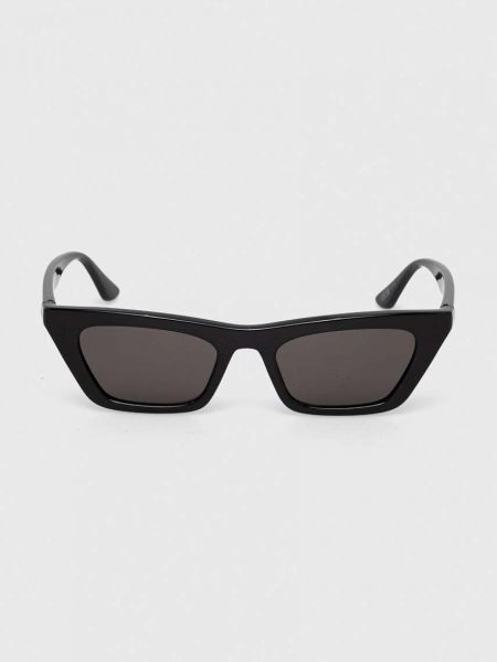 Черные очки солнцезащитные Volcom