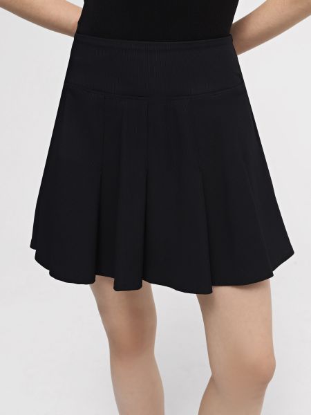 Плиссированная нейлоновая юбка Skechers черная