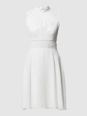 Biała sukienka bez rękawów V.m.