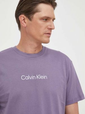 Тениска с дълъг ръкав с принт Calvin Klein виолетово
