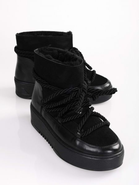 Škornji za sneg Shoeberry črna