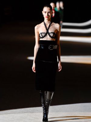 Aksamitna spódnica midi z wysoką talią Saint Laurent czarna