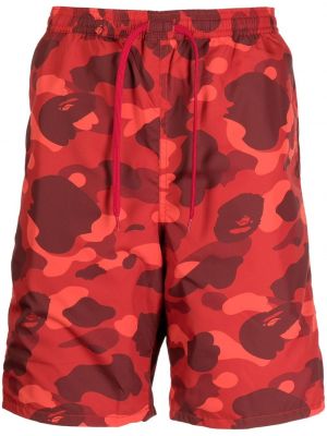 Pantaloni scurți cu model camuflaj A Bathing Ape® roșu