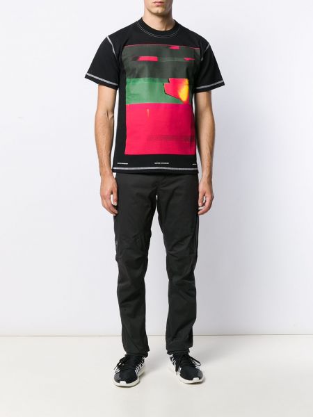 Camiseta con estampado con estampado abstracto United Standard negro