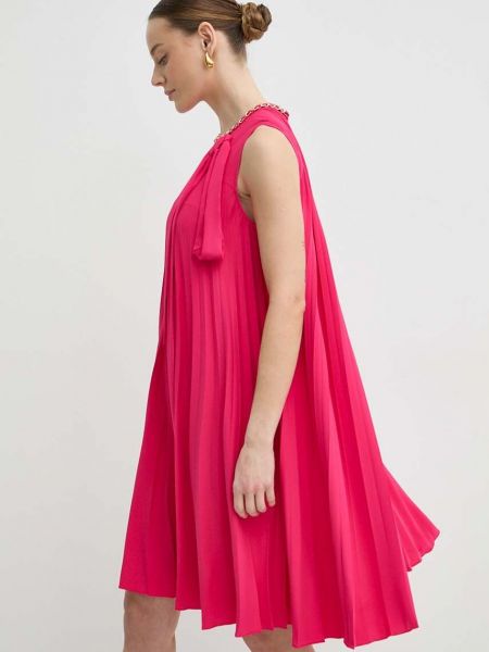 Sukienka mini Nissa różowa