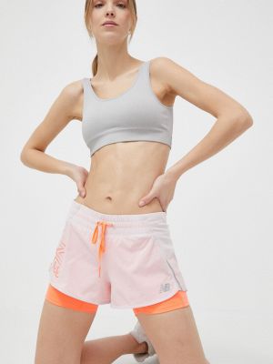 Pantaloni scurți cu imagine New Balance roz