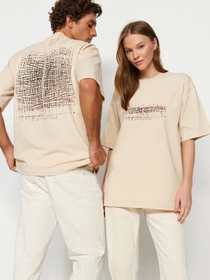 Oversized πλεκτή μπλούζα με σχέδιο Trendyol μπεζ