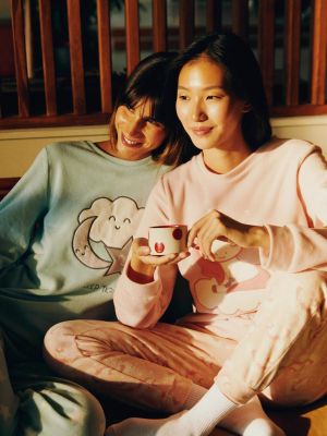 Fleecové priliehavé pyžamo s potlačou Defacto