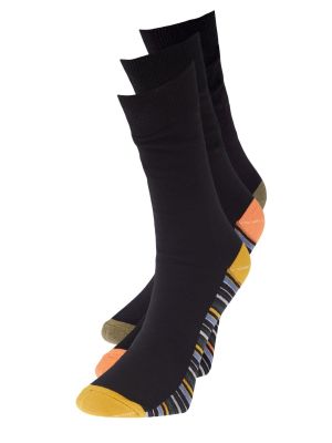 Памучни чорапи на райета Trendyol черно