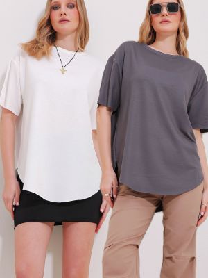 T-krekls no modāla Trend Alaçatı Stili balts