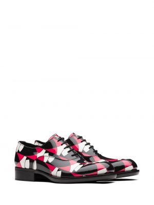 Zapatos oxford con estampado con estampado geométrico Prada negro
