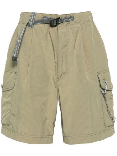 Cargo shorts And Wander grün