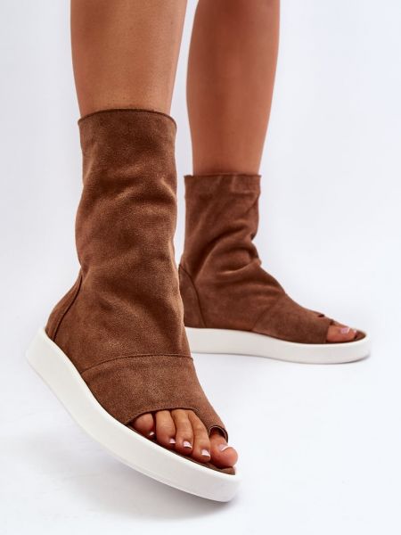 Sandale din piele de căprioară Kesi maro