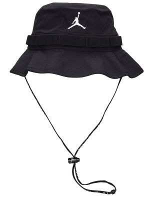 Памучна шапка Nike черно