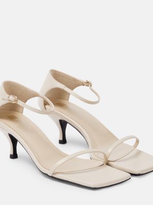 Kožené sandály Totême bílé