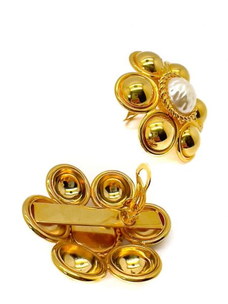 Květinové náušnice s perlami Jennifer Gibson Jewellery zlaté