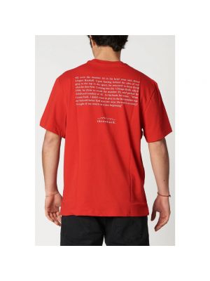 Camiseta Throwback. rojo