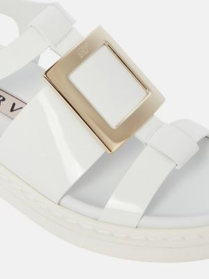Lakované kožené sandály Roger Vivier bílé