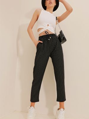 Spodnie z wysoką talią z kieszeniami Trend Alaçatı Stili czarne