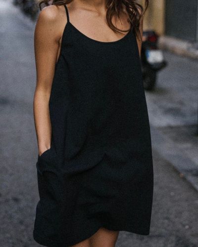 Sukienka mini bawełniana oversize Muuv. czarna