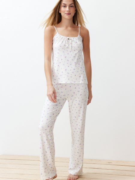 Плетена пижама на цветя Trendyol бяло