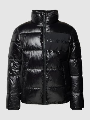 Pikowana kurtka puchowa z kapturem z nadrukiem Ck Calvin Klein czarna