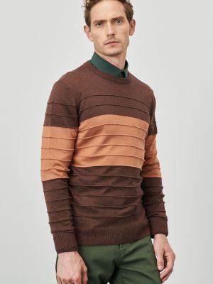 Priliehavý sveter so slieňovým vzorom Altinyildiz Classics hnedá
