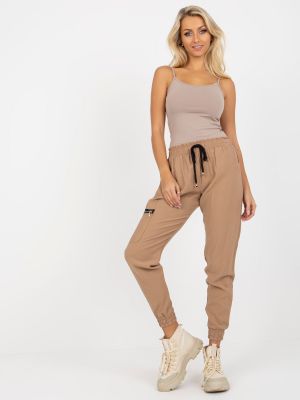 „cargo“ stiliaus kelnės su kišenėmis Fashionhunters ruda