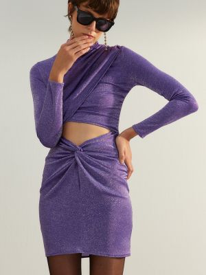 Priliehavé šaty Trendyol fialová