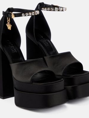 Satynowe sandały na platformie Versace czarne