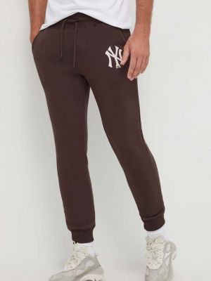 Spodnie sportowe z nadrukiem 47brand brązowe