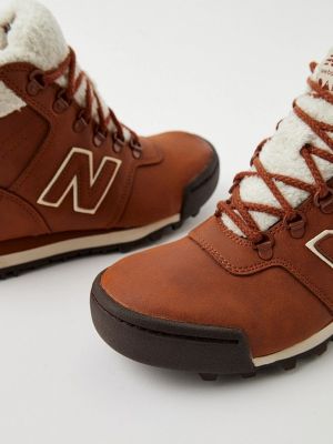 Ботинки New Balance коричневые