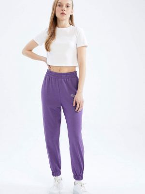 Pantaloni sport cu imagine Defacto violet