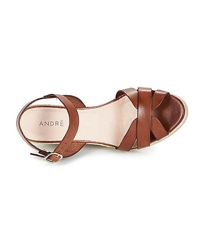 Sandały André brązowe