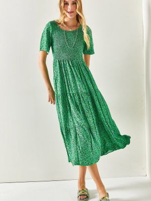 Плетена от вискоза миди рокля Olalook зелено