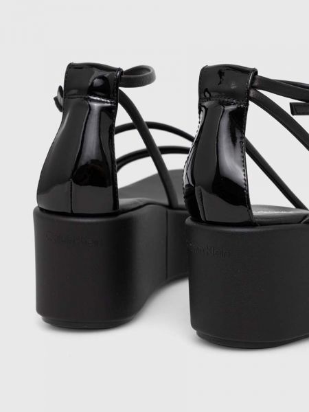 Kožené sandály na platformě na klínovém podpatku Calvin Klein černé