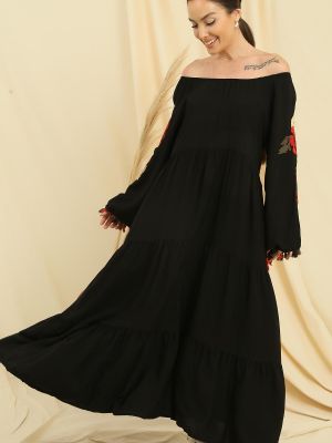 Oversized viskózové šaty s výšivkou By Saygı ružová