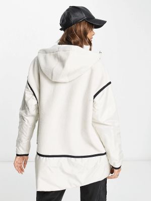 Куртка New Balance белая