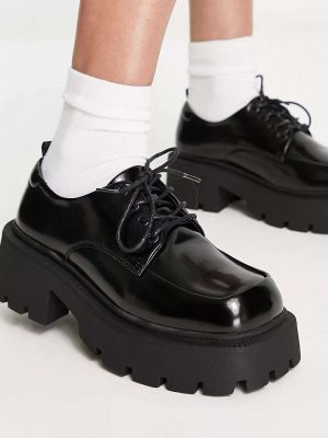Туфли на шнуровке чанки Truffle Collection черные