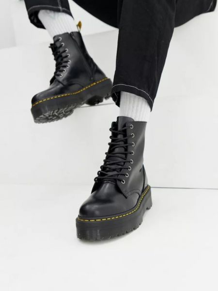 Кожаные ботинки на платформе Dr Martens черные