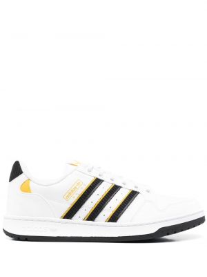 Solid farge stripete sneakers Adidas